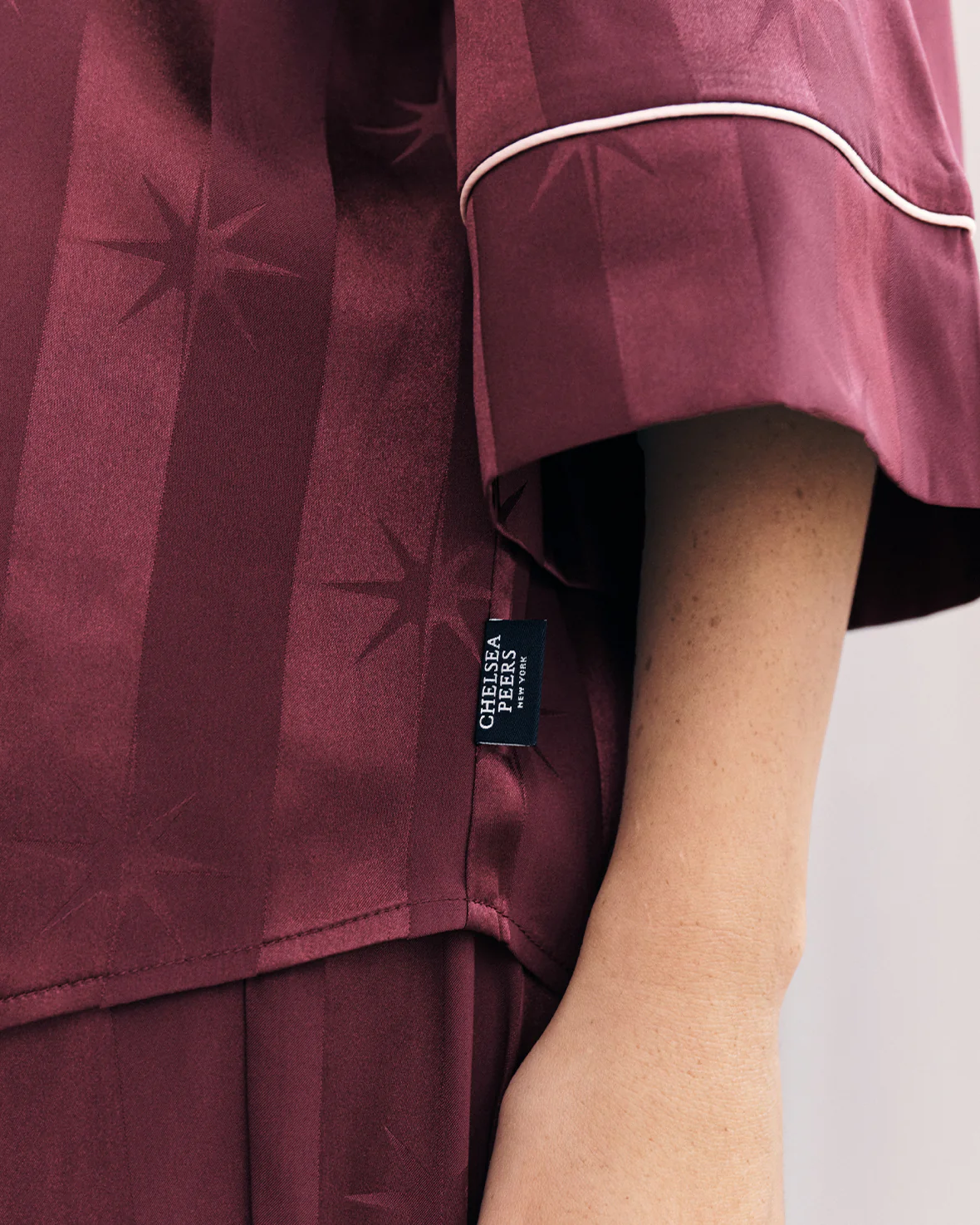Chelsea Peers x Pai Skincare: The Luxury Wellness Gift Set - Burgundy - Image 7