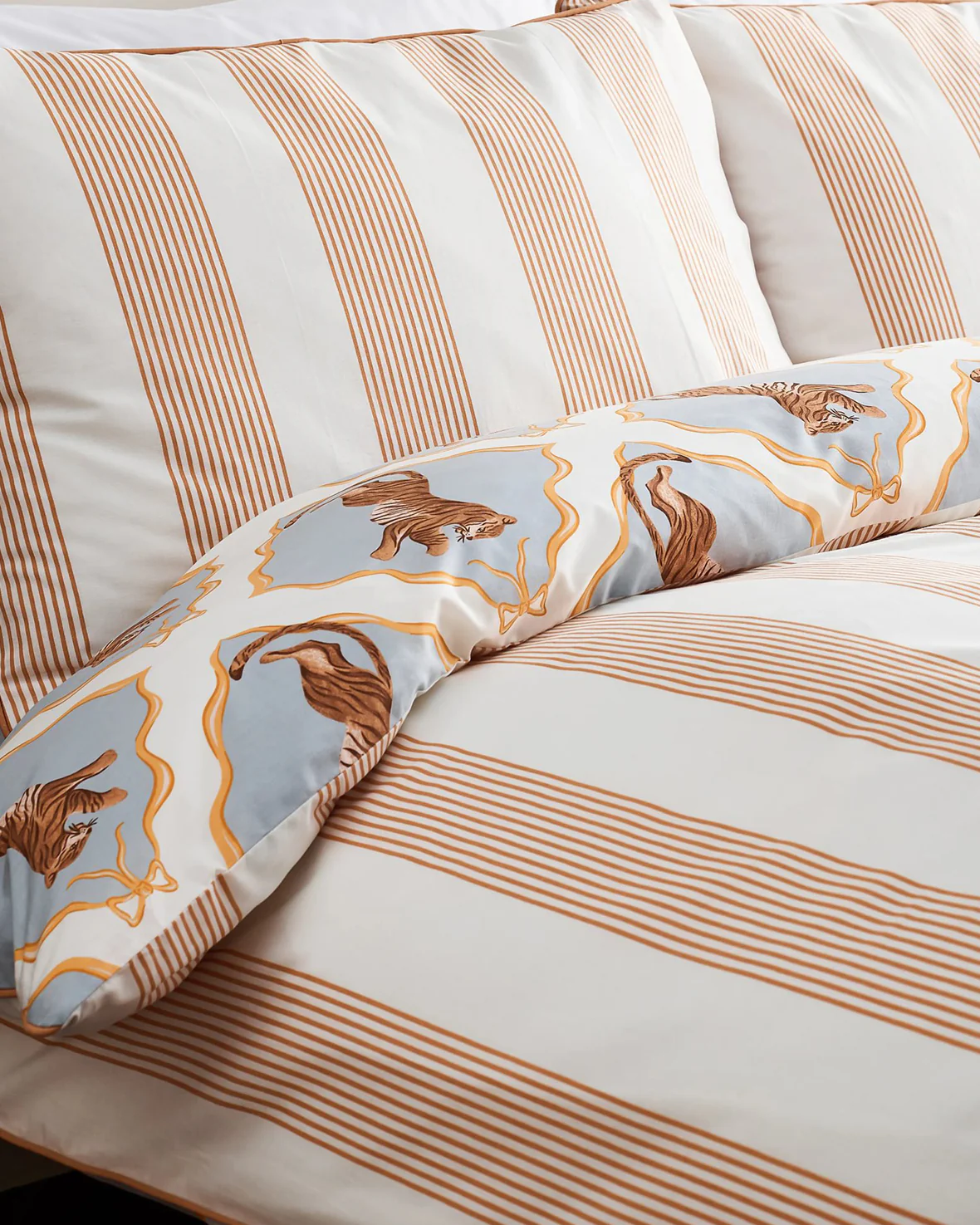 Cotton Gilded Tiger / Stripe Print Reversible Bedding Set - Image 3