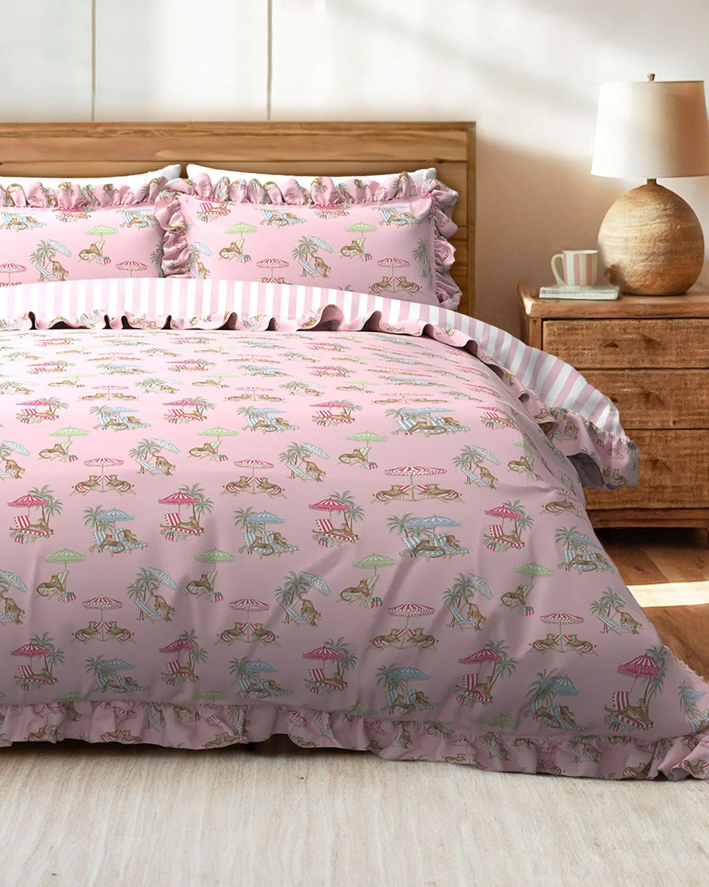 Cotton Lounging Leopards / Stripe Print Reversible Frill Bedding Set - Image 3