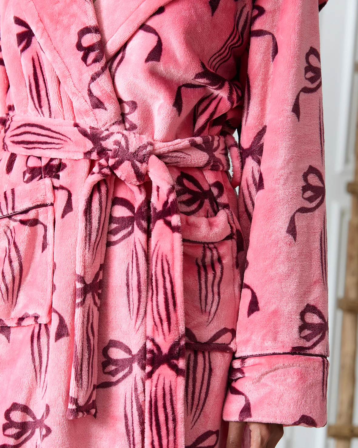 Fleece Bow Print Dressing Gown - Image 4