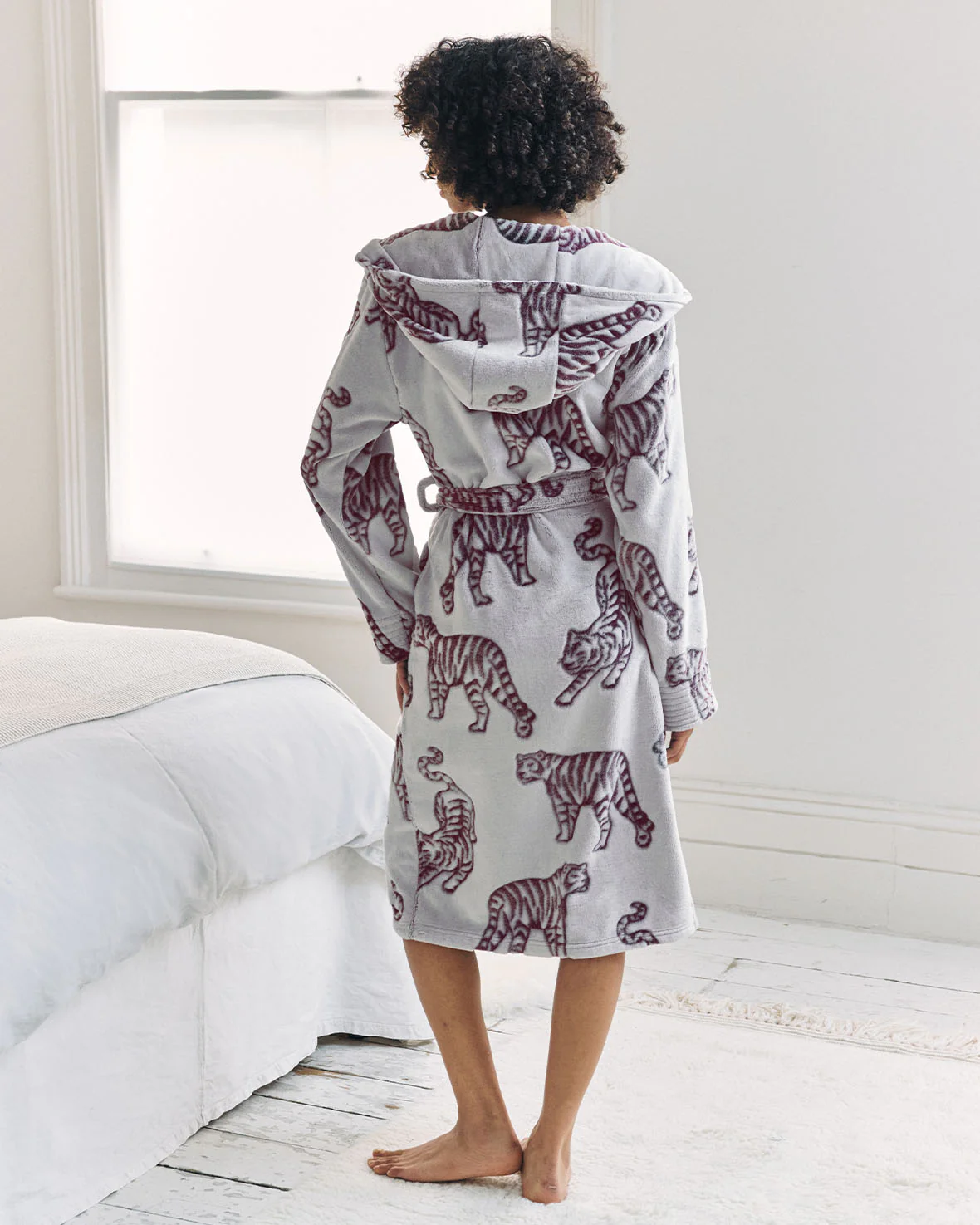 Fleece Burnout Tiger Dressing Gown - Image 4