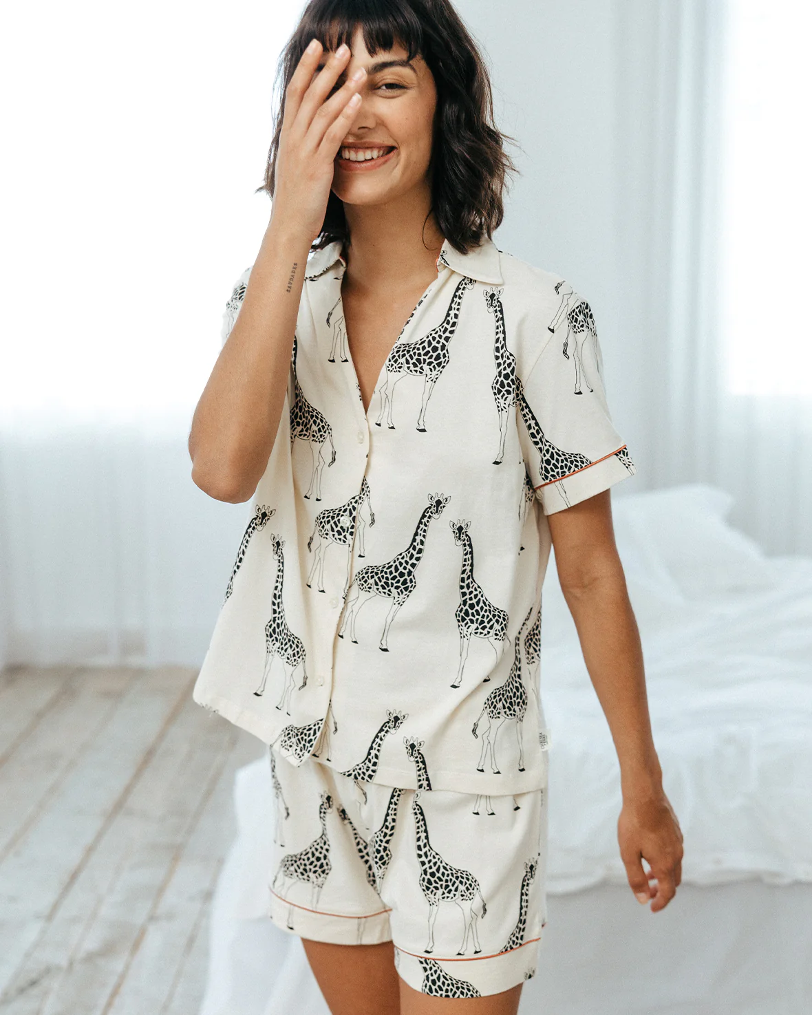 Organic Cotton Giraffe Print Short Pyjama Set - Cream - Image 4
