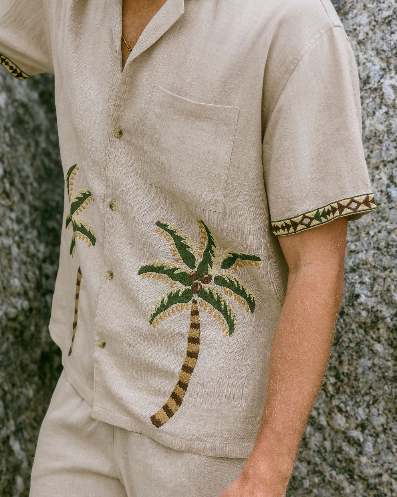 Linen-Blend Embroidered Palm Short Sleeve Shirt - Image 4
