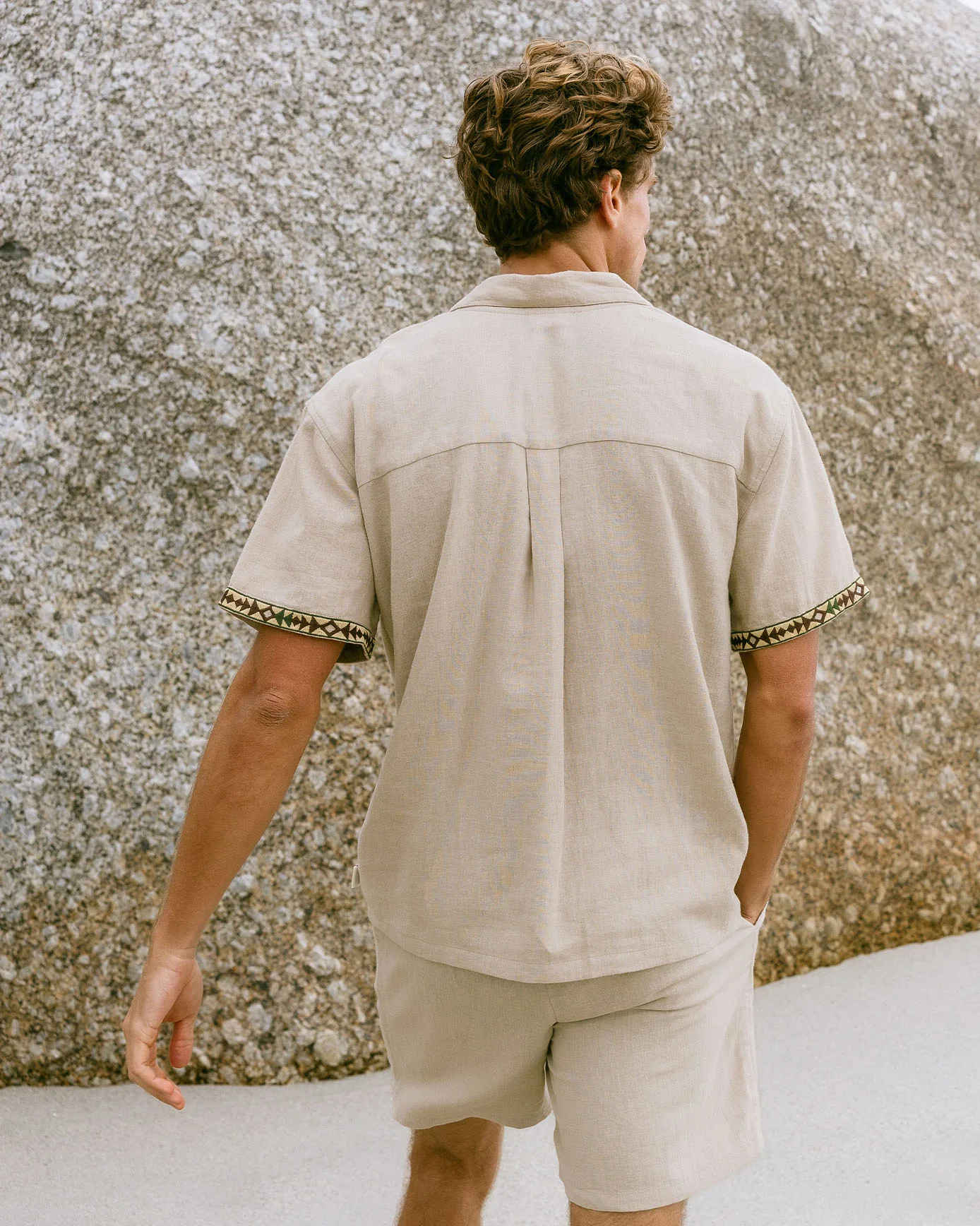 Linen-Blend Embroidered Palm Short Sleeve Shirt - Image 5