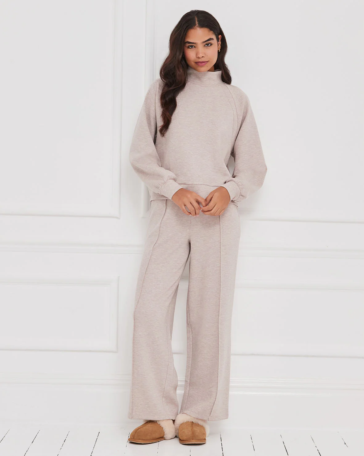 LuxeComfort Scuba Sweatshirt - Camel