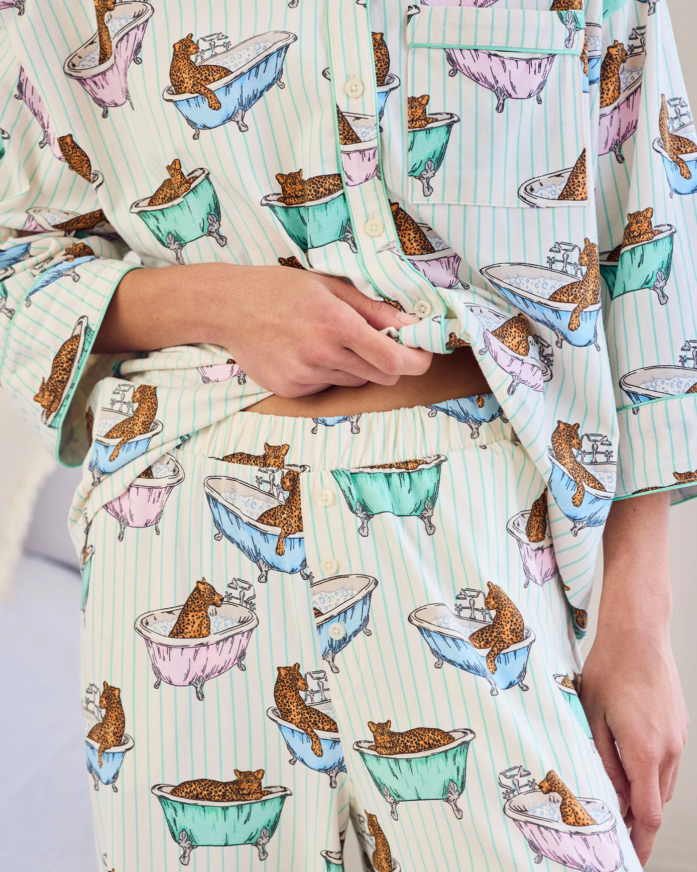 Petite Organic Cotton Bubble Bath Leopards Print Long Pyjama Set - Image 3