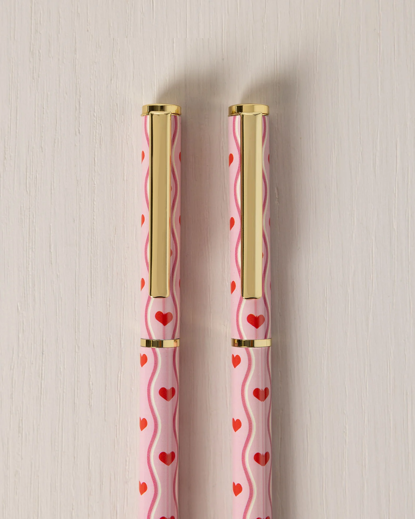 Wavy Heart Print Two Pack Boxed Pen Set - Image 2